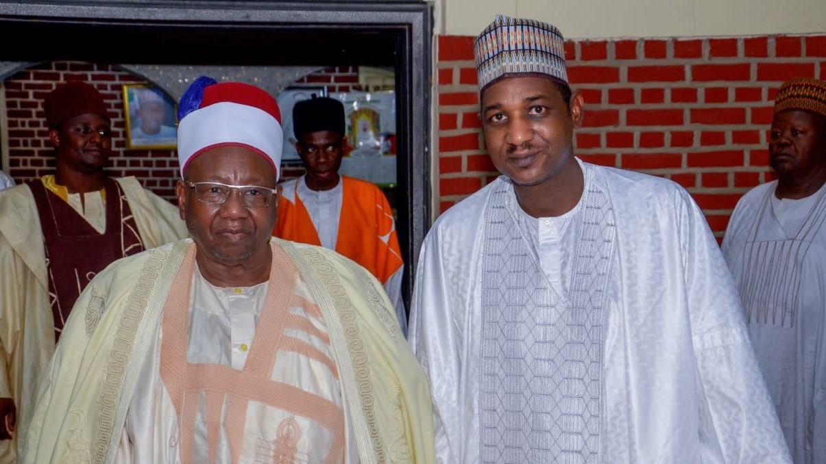 Image of the CMD, Prof. Ahmed Ahidjo with the Shehu of Borno